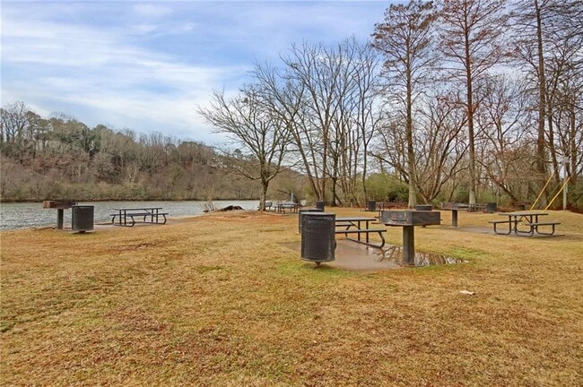 Building Photo - 8 Huntington Pl Dr