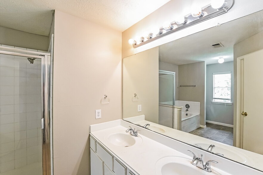 Building Photo - 4606 Serenity Trail