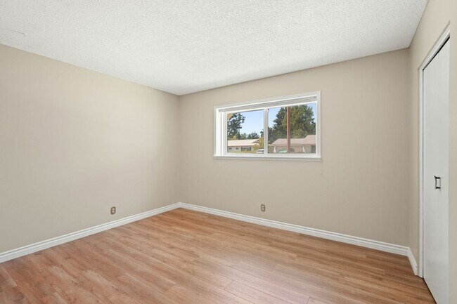 Building Photo - 3534 Hearst Dr