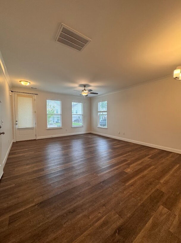 Building Photo - Inquire today on how to get FREE rent!