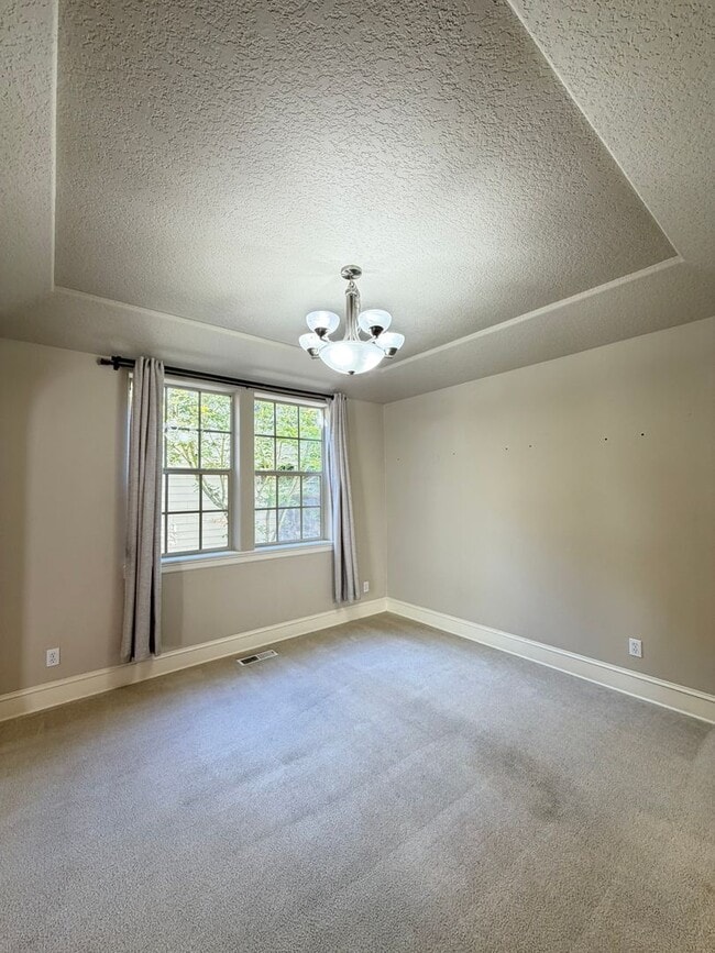Building Photo - 17204 SW 136th Ave