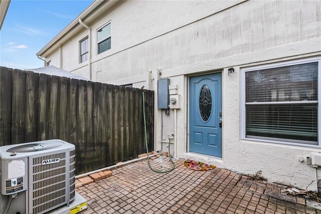 Building Photo - 4510 La Capri Ct