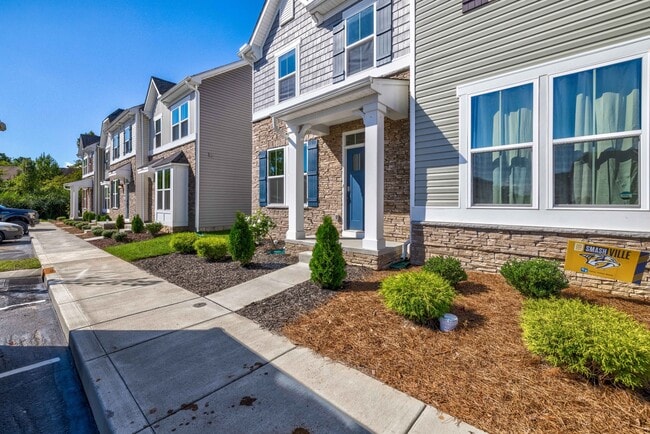 Building Photo - 4316 Summercrest Blvd