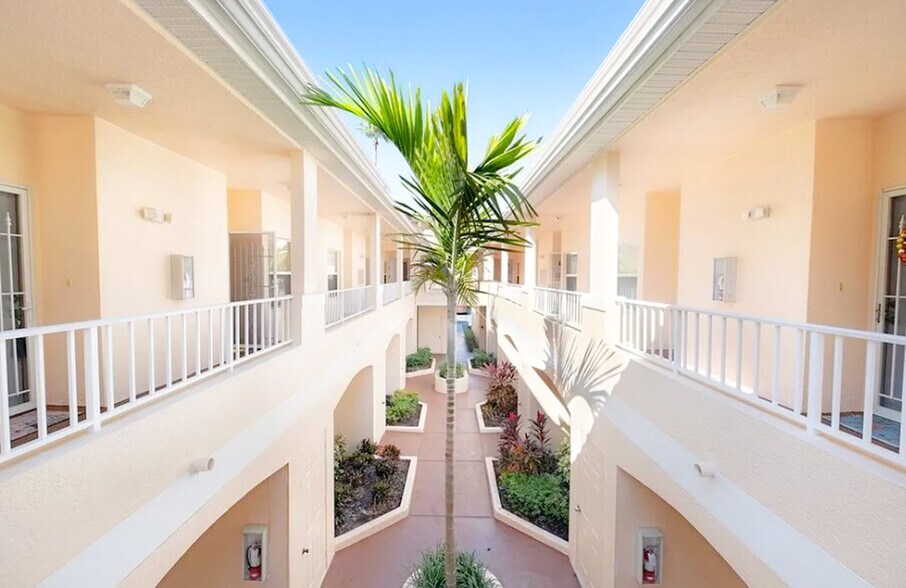 Building Photo - 1018 Woodshire Ln