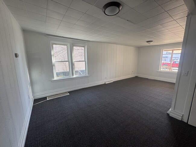 Building Photo - 420 Grand Ave