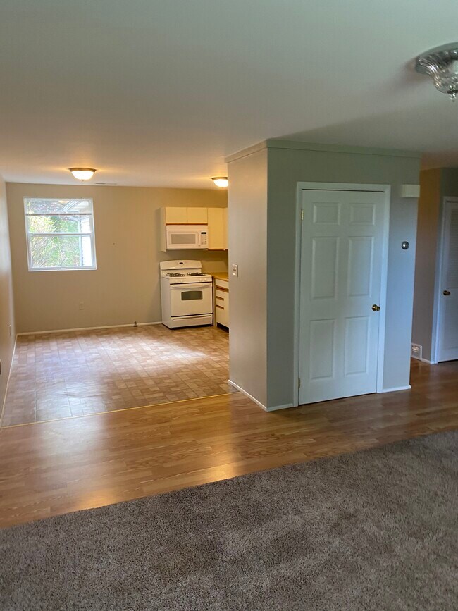 12 Twin Willows Dr 12 Twin Willows Dr Honesdale PA 18431 Apartment