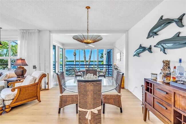 Building Photo - 615 Dream Island Pl
