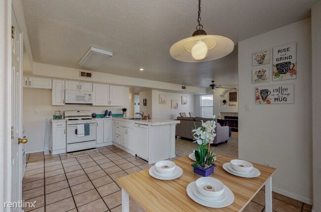Building Photo - 4 br, 3 bath House - 8416 La Paloma Court ...