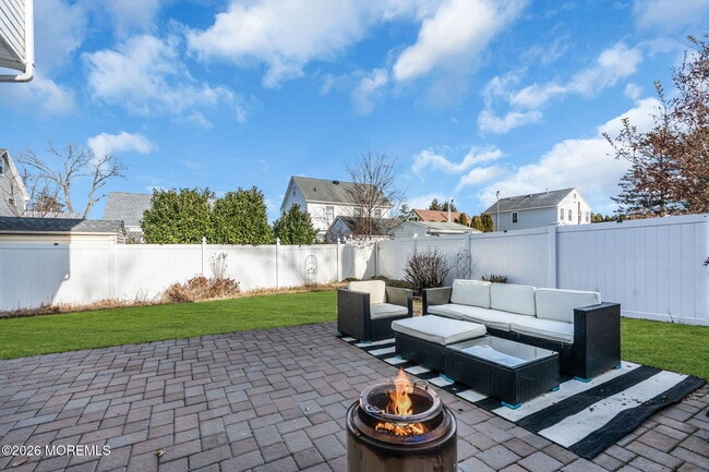 Building Photo - 80 Wilson Ave