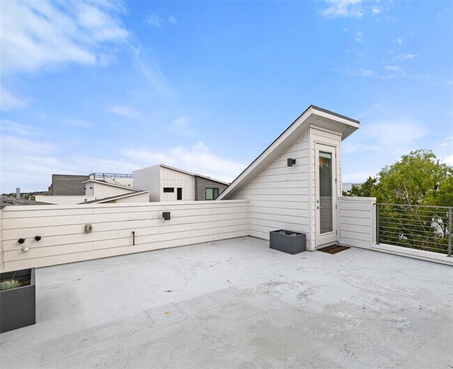 Building Photo - 5202 Pink Poppy Pass