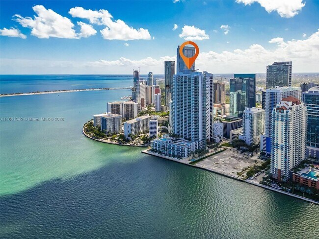 Building Photo - 1331 Brickell Bay Dr
