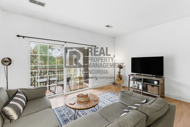 Building Photo - 7223 Althorp Way