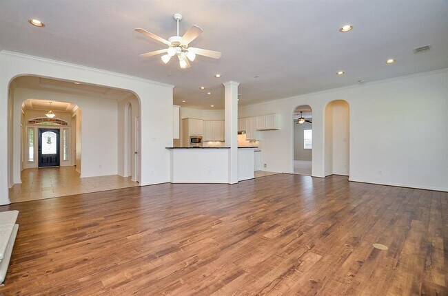 Building Photo - 7706 Bayou Green Ln