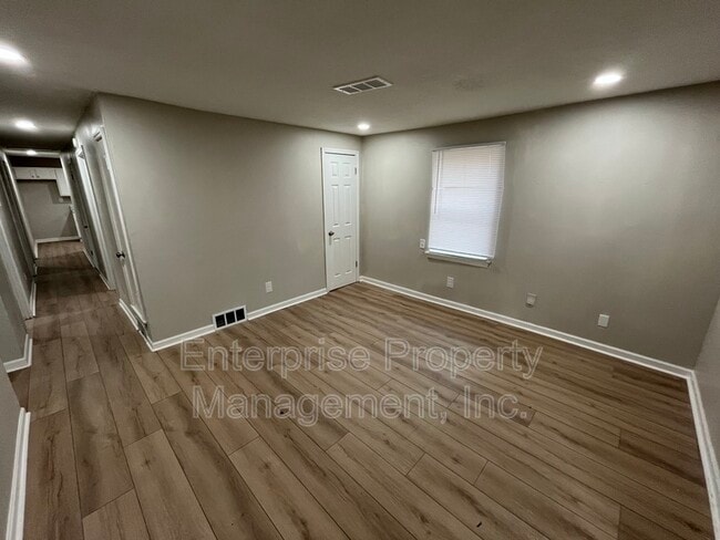 Building Photo - 865 Haynes St