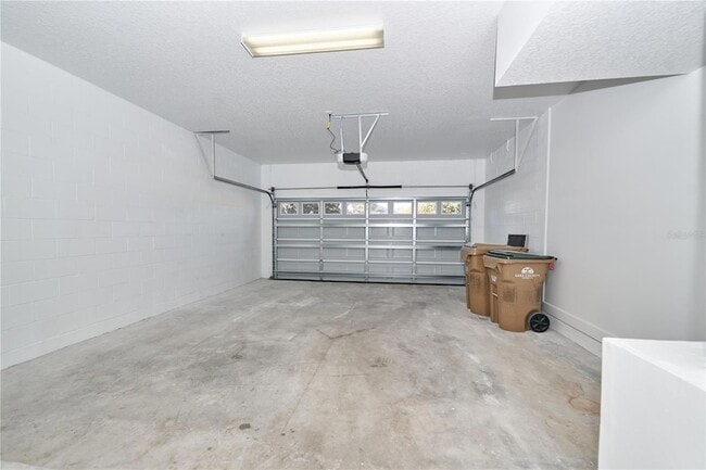 Building Photo - 23903 Sardinia Dr