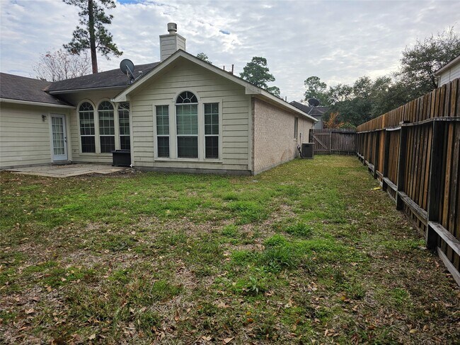 Building Photo - 27182 Kings Manor Dr S