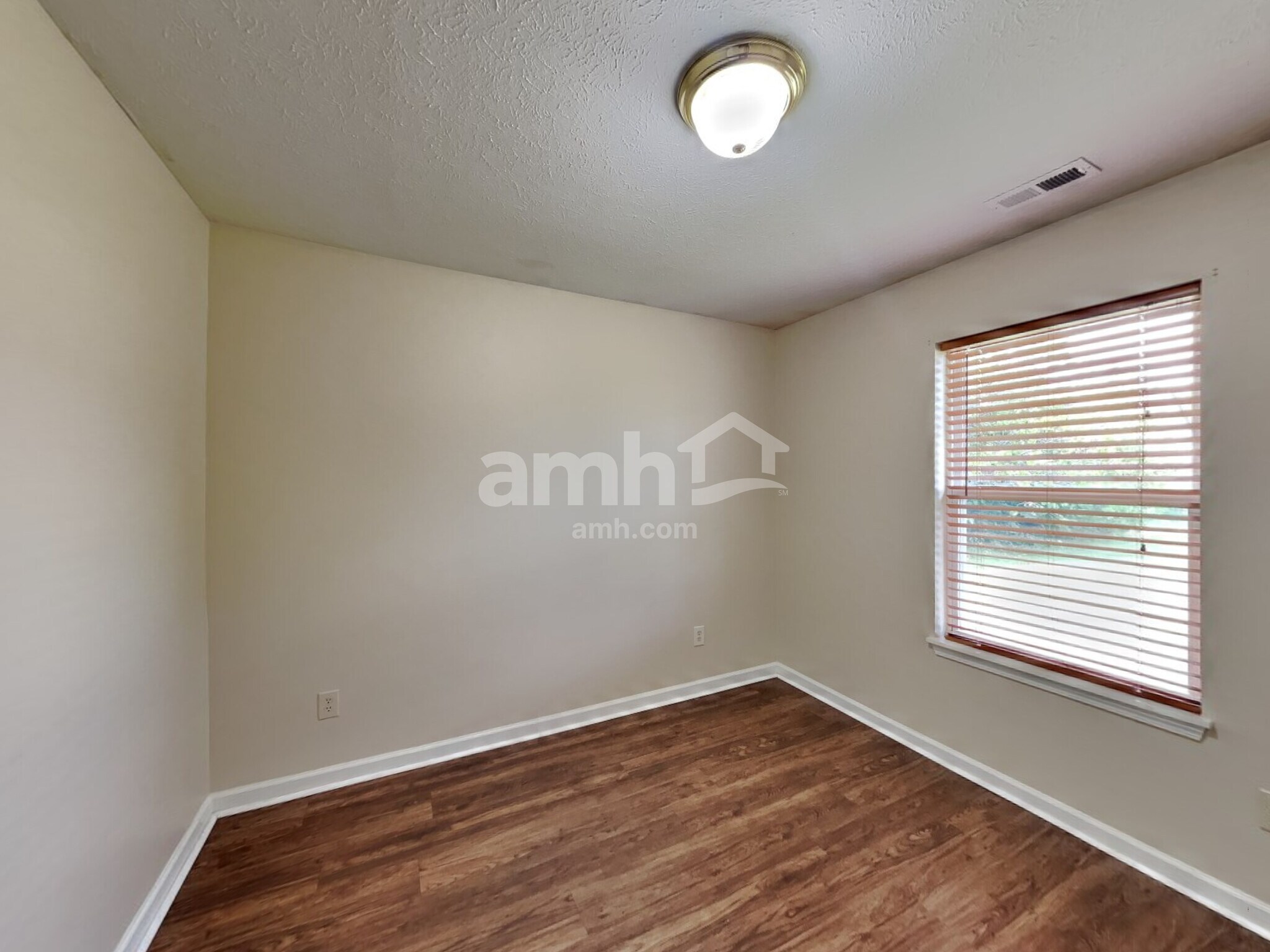 Building Photo - 7576 Gold Coin Dr