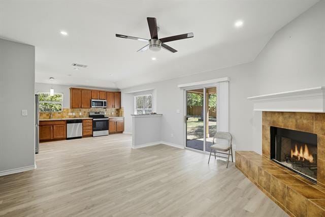 Building Photo - 1106 Serenada Dr