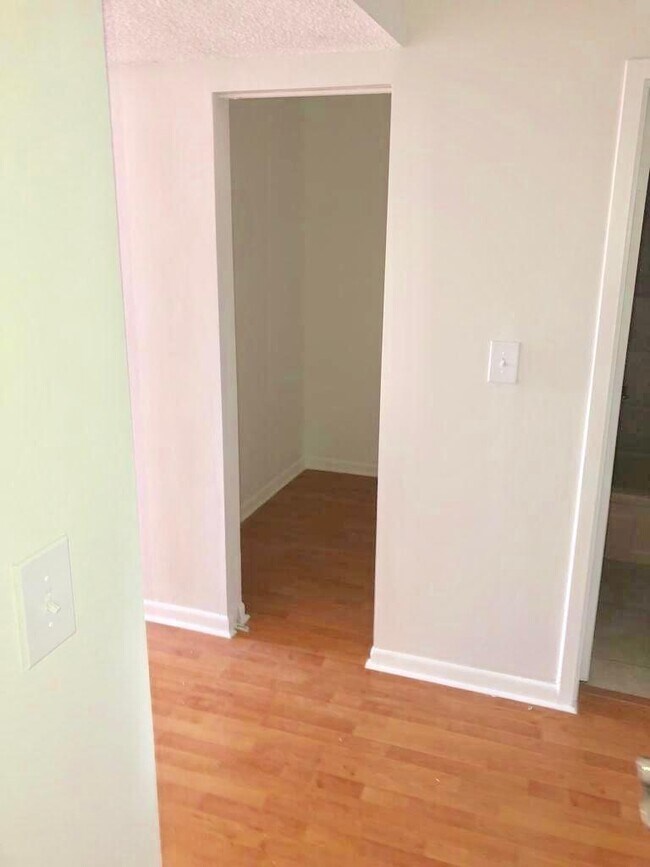 Building Photo - 4364 NW 9th Ave