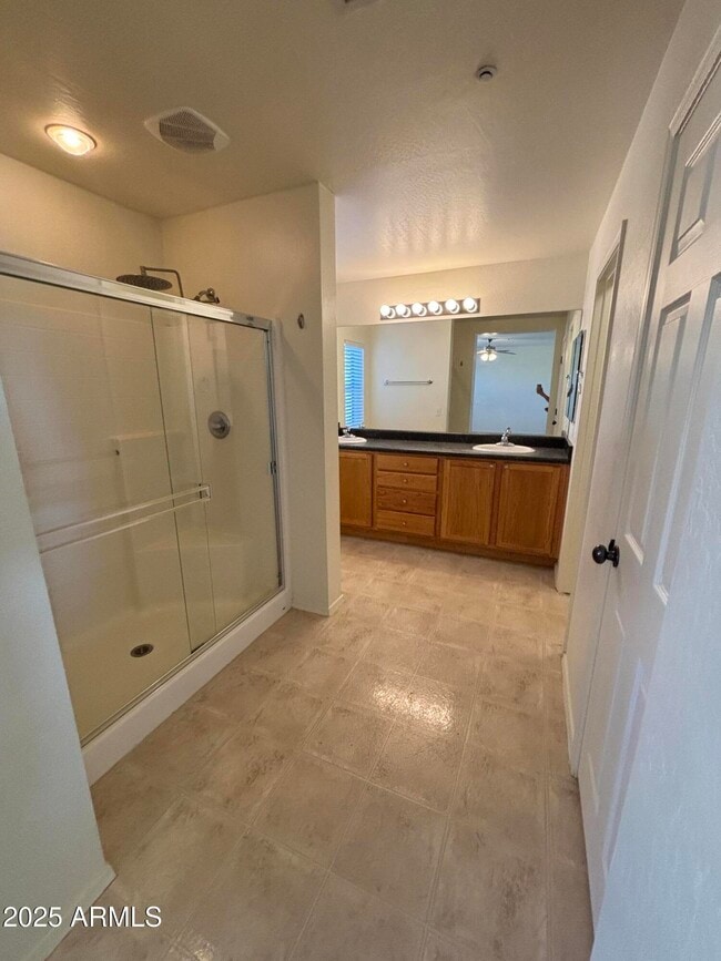 Building Photo - 864 Tiablanca Rd