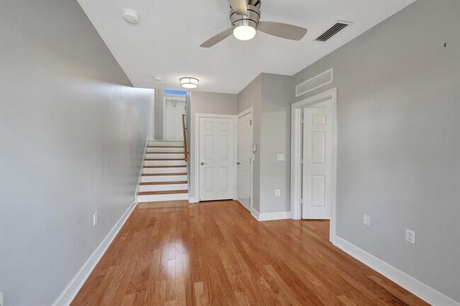 Building Photo - 1861 Coral Heights Blvd