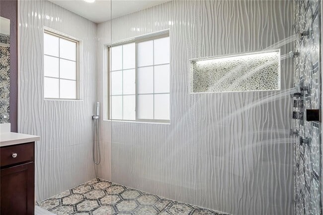 Building Photo - 36407 Yarrow Ct