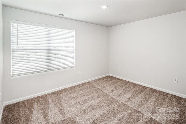 Building Photo - 1216 Nia Rd