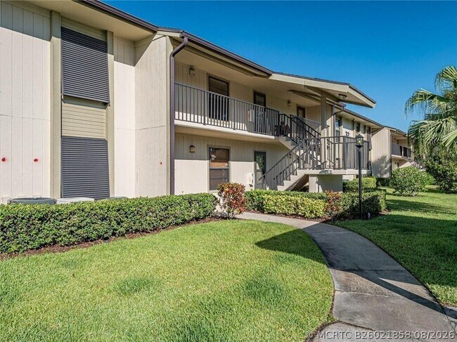 Building Photo - 32 Plantation Dr