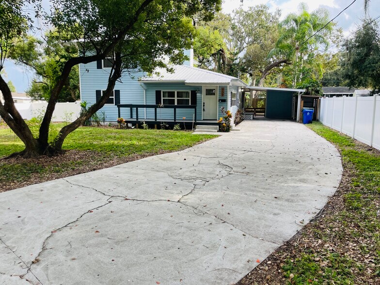 Building Photo - 939 E Bella Vista St