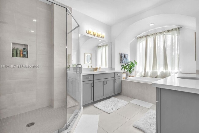 Building Photo - 1052 SW 113th Way