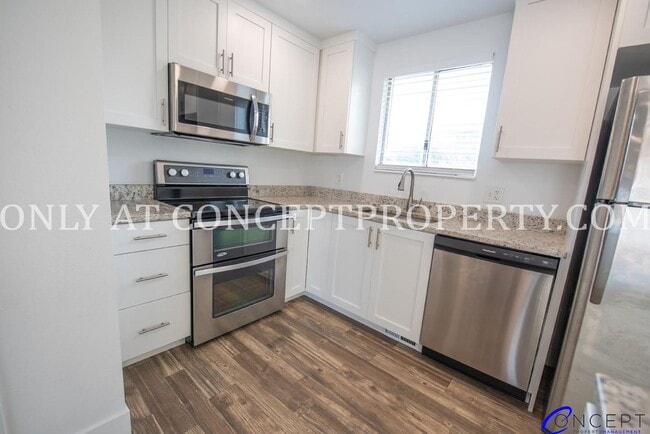 Building Photo - Newly Remodeled 5-Bedroom Home | 2-Car Gar...