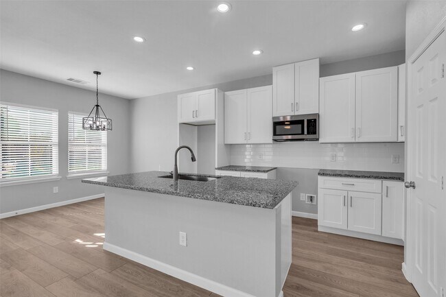 Building Photo - 4905 Paula St