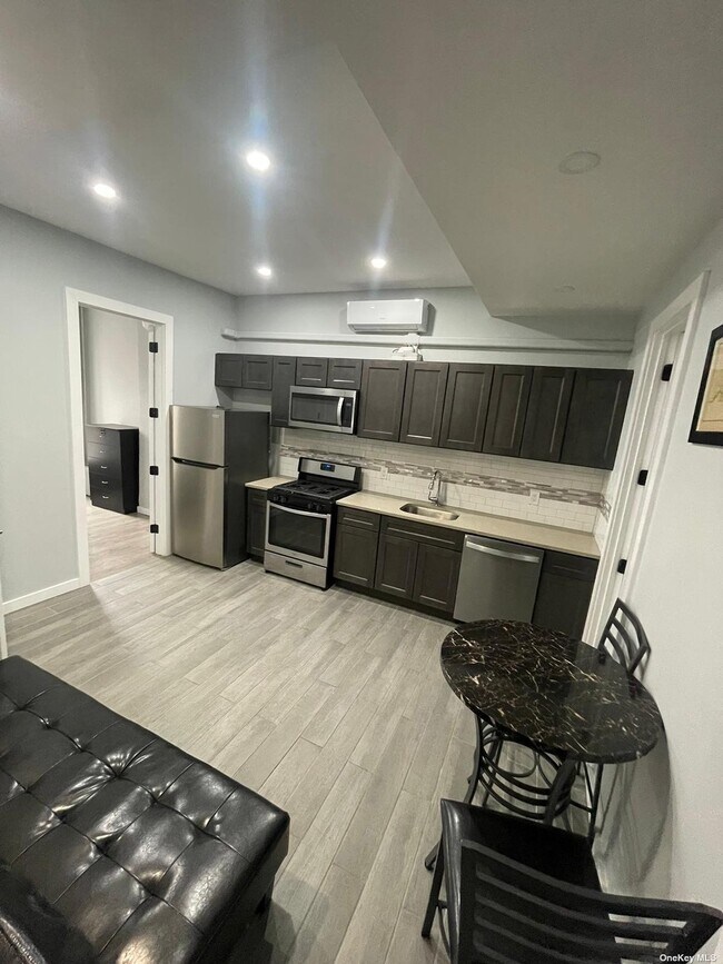 Building Photo - 1280 Herkimer St