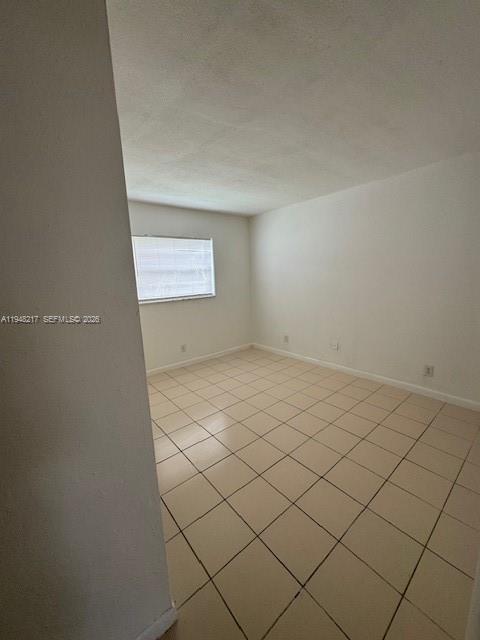 Building Photo - 241 SE 9th Ave