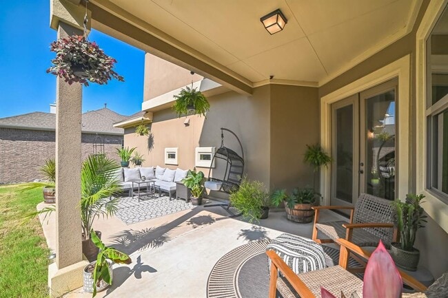 Building Photo - 2302 Arroyo Grande
