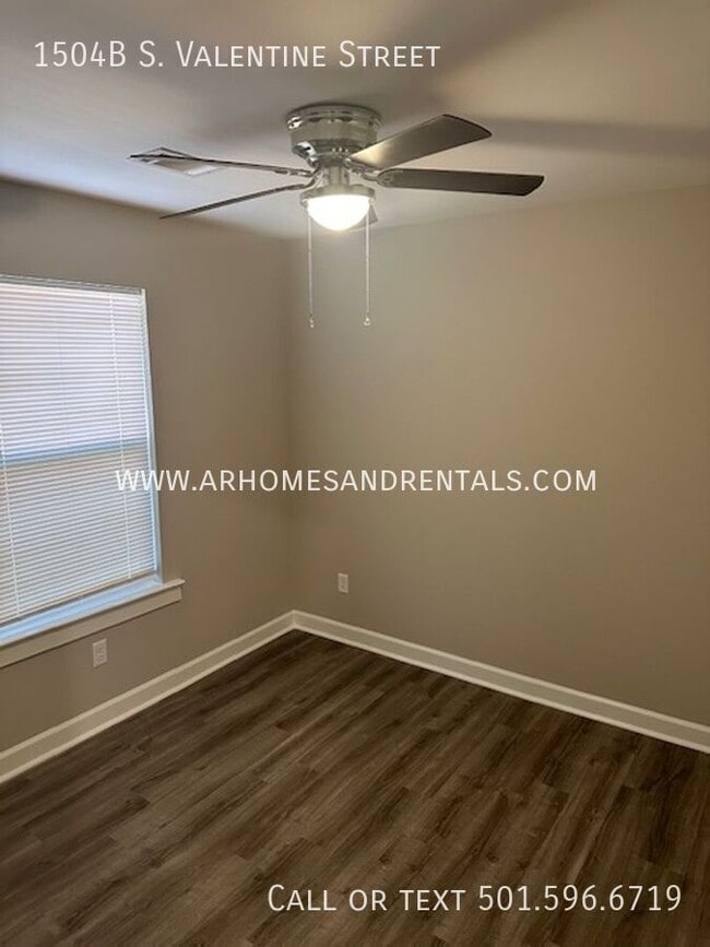 Building Photo - 1504B S. Valentine Street-