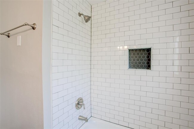 Building Photo - 4137 Woodfin St