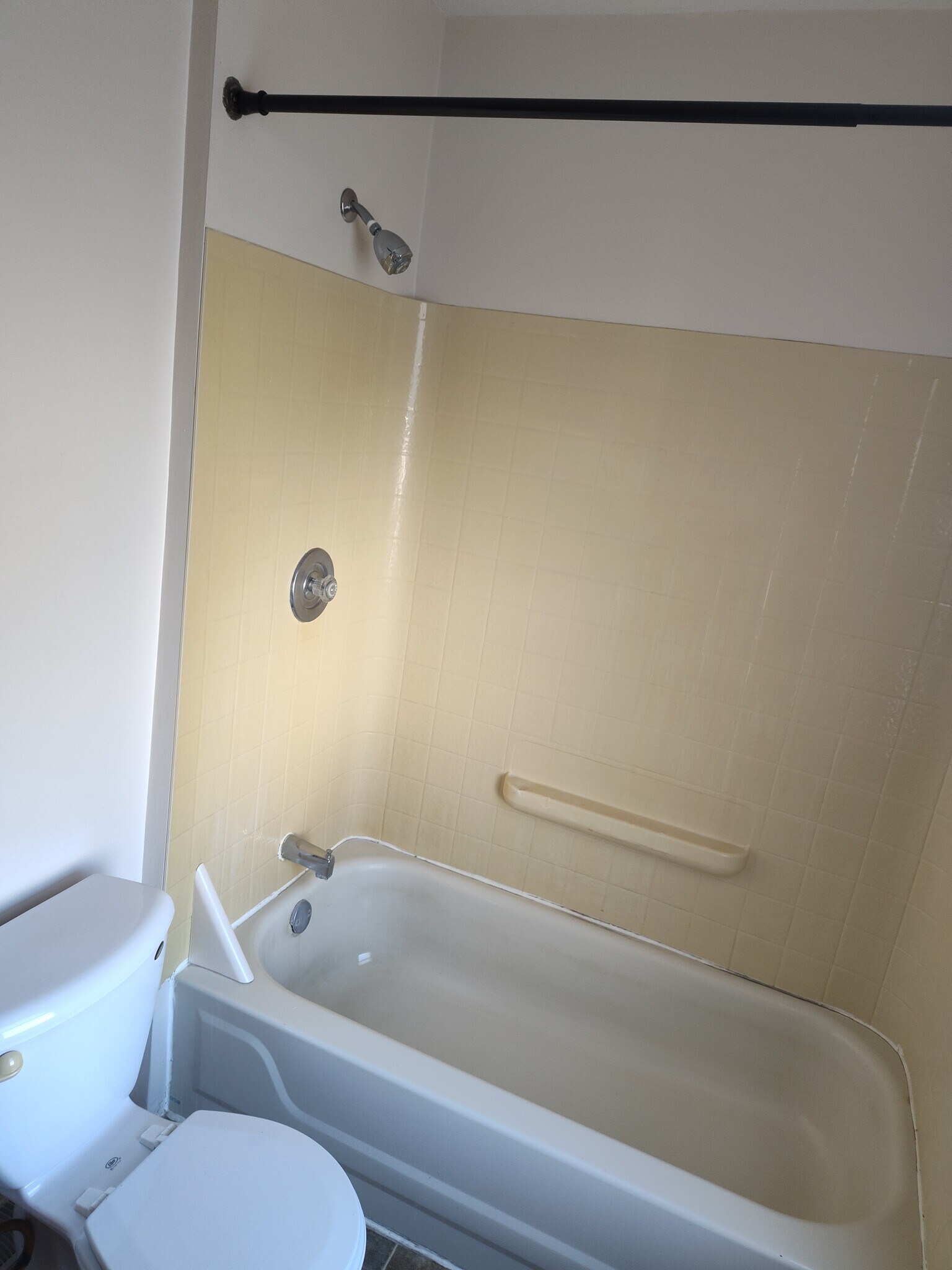 Bath - 26 N Center St