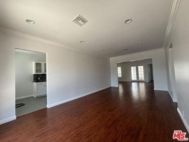 Building Photo - 6537 Teesdale Ave