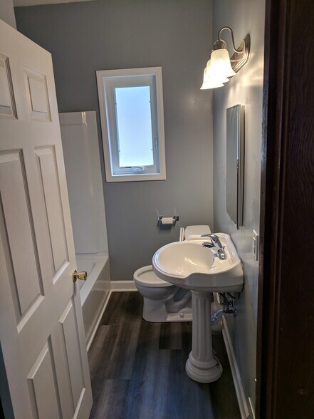 Bathroom - 1225 S 13th St