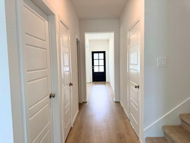 Building Photo - 16238 Parish Pointe Ct