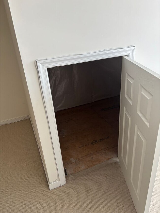 Building Photo - Great Home in Crozet!