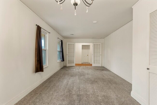 Building Photo - 6010 S 73rd East Ave