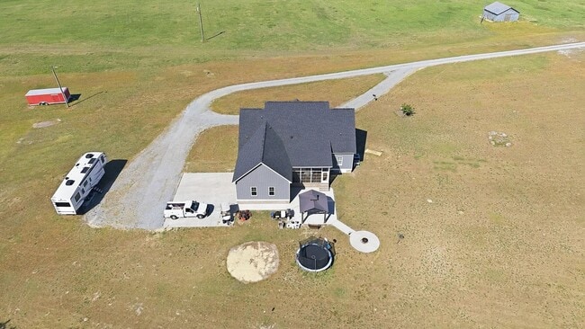 Building Photo - Quiet Country Living on 6+ Acres Between Rocky Mount and Wilson