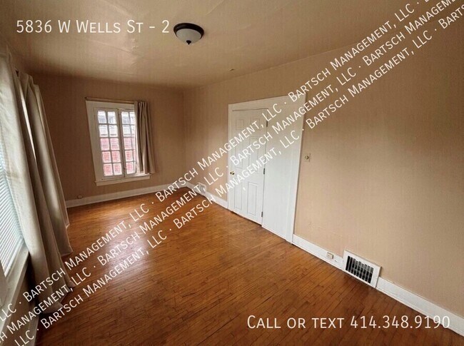 Building Photo - 5836 W Wells St
