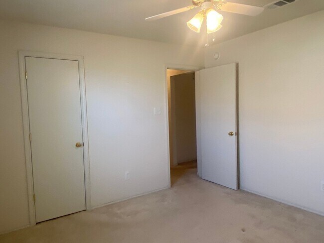 Building Photo - 3 BEDROOM BELTON ISD