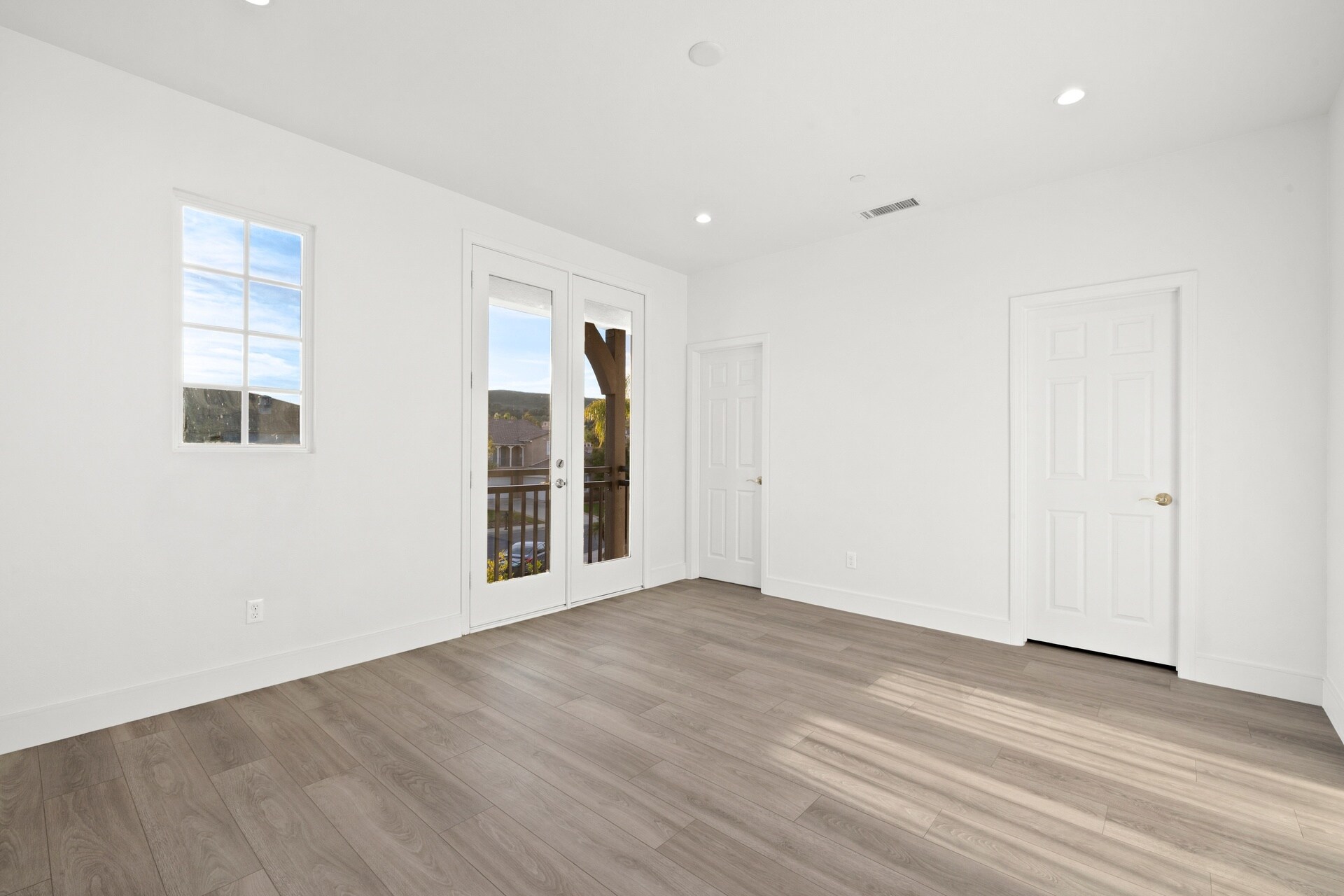 Building Photo - 5704 Lyon Ct
