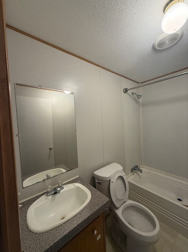 Building Photo - 3602 Wellington Ln