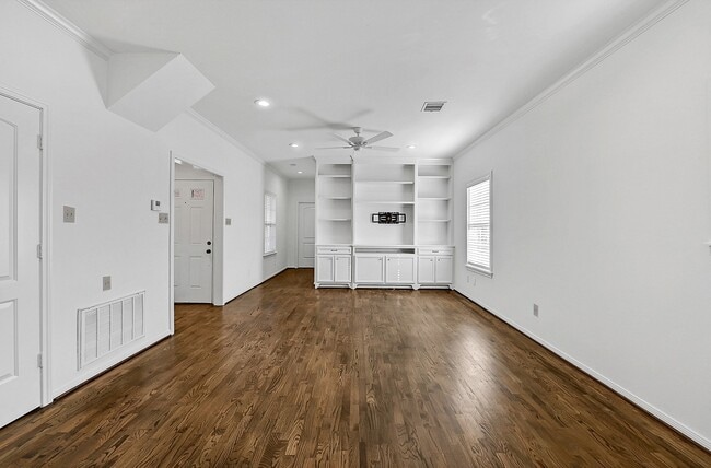 Building Photo - 1959 Knoll St