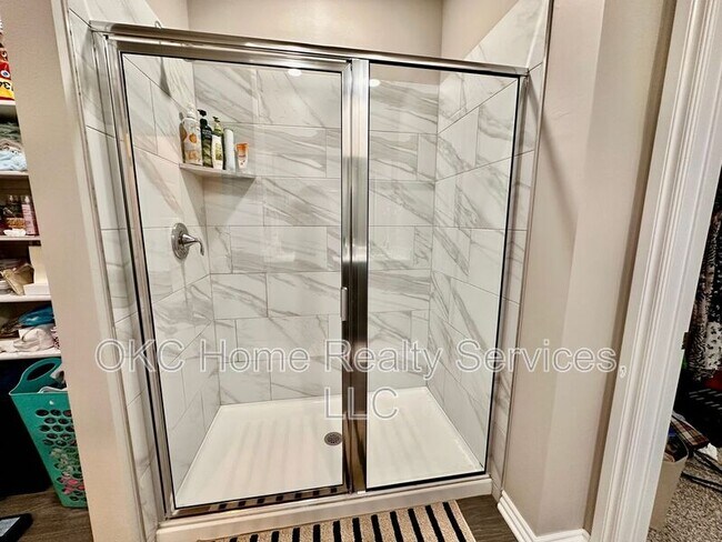 Building Photo - 10341 NW 26th St